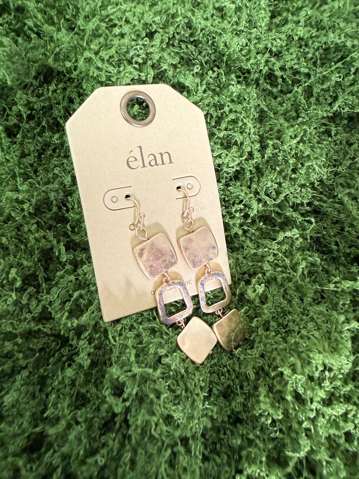 gold earrings