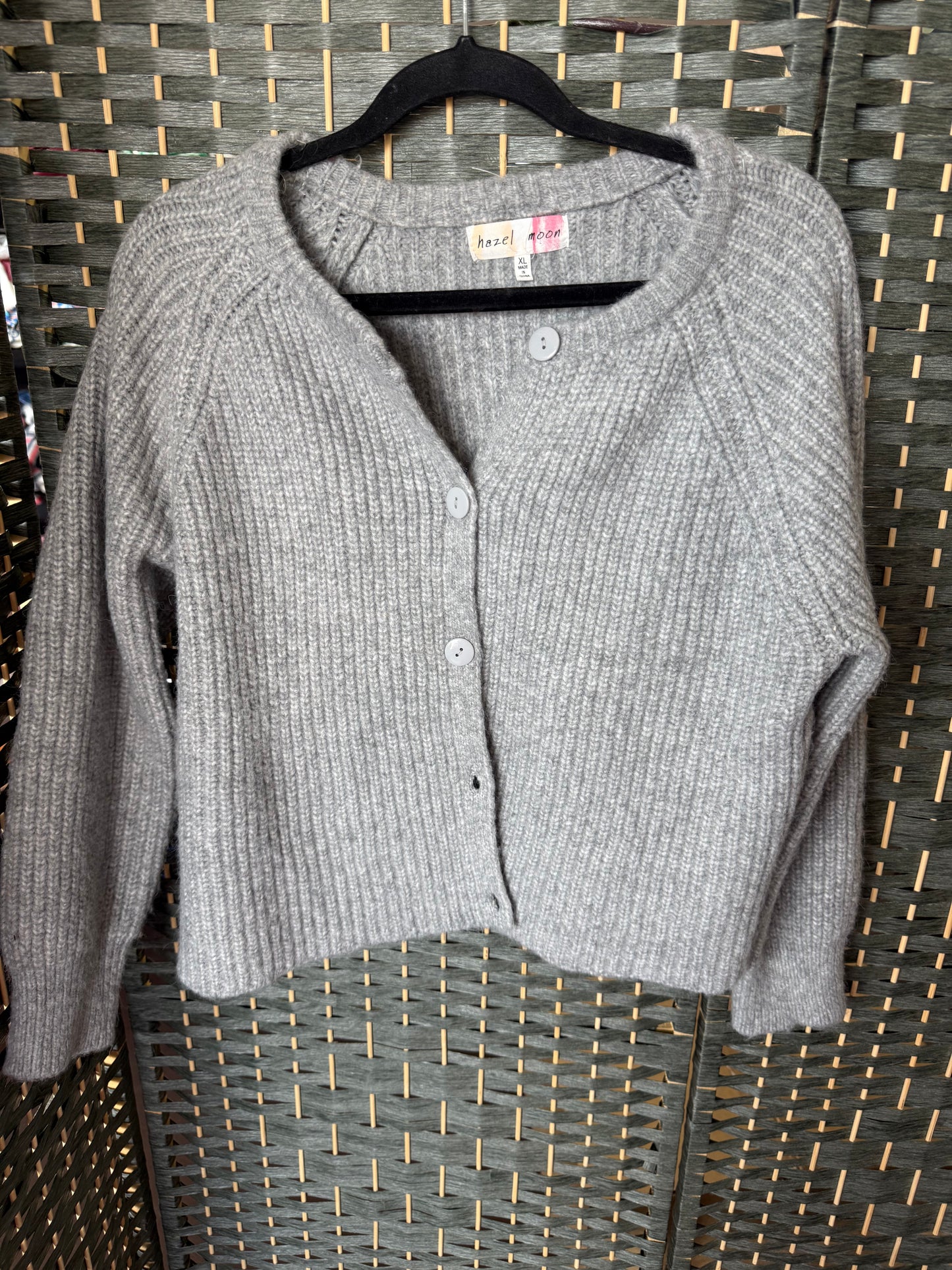 XL BUTTON CARDIGAN