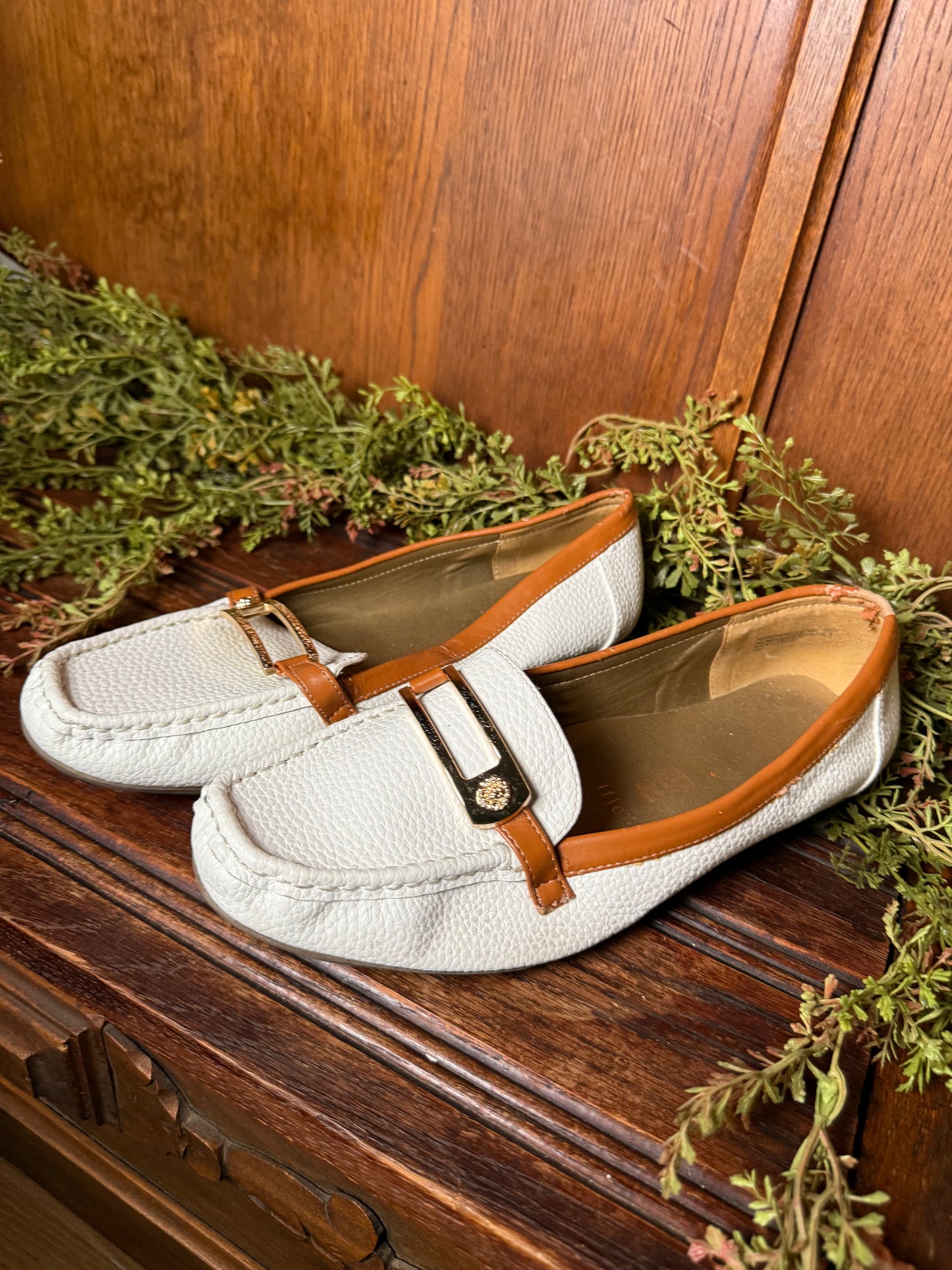 9 white tan flats