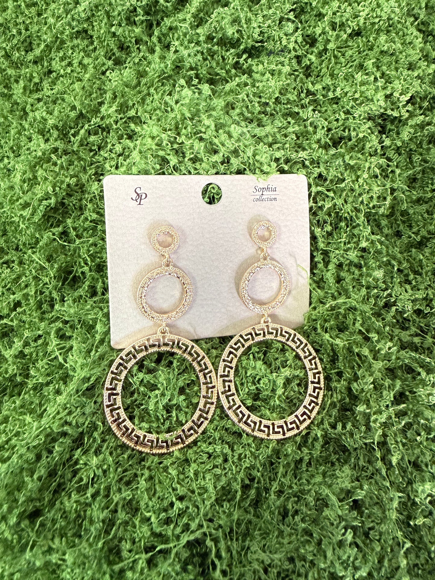 gold circle earrings