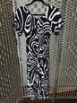 BLACK/WHITE DRESS MED.