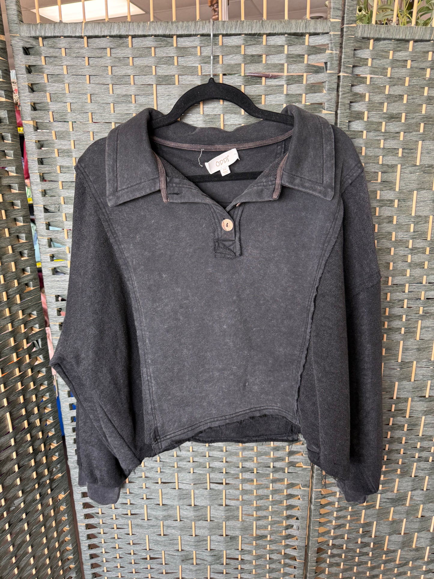 MINWASH BLACK SWEATSHIRT S/M.