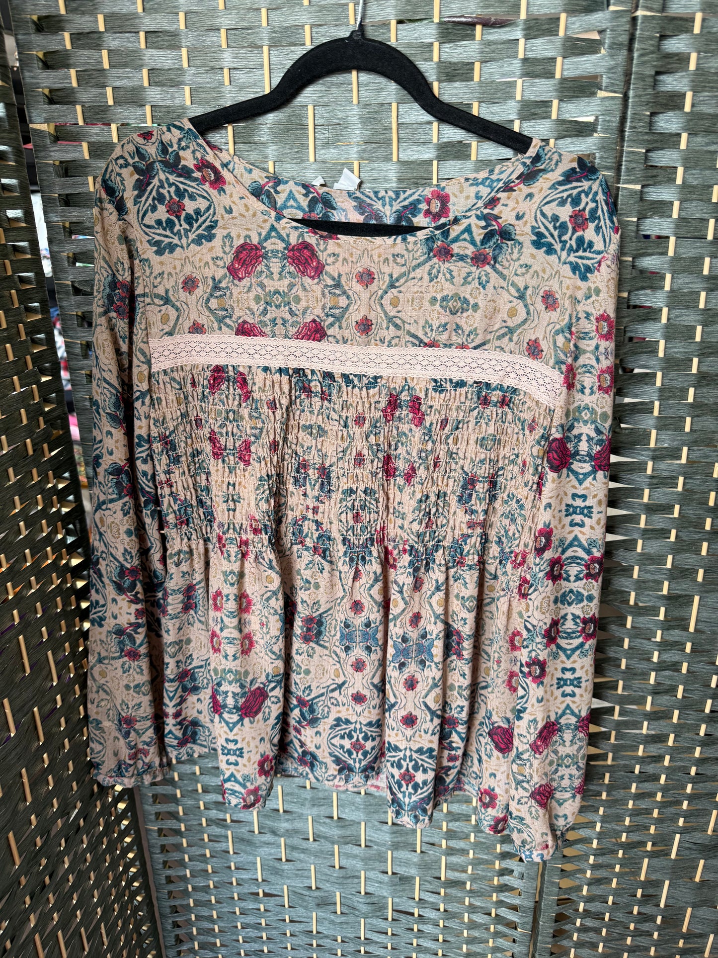 XL. MULTICOLOR TOP