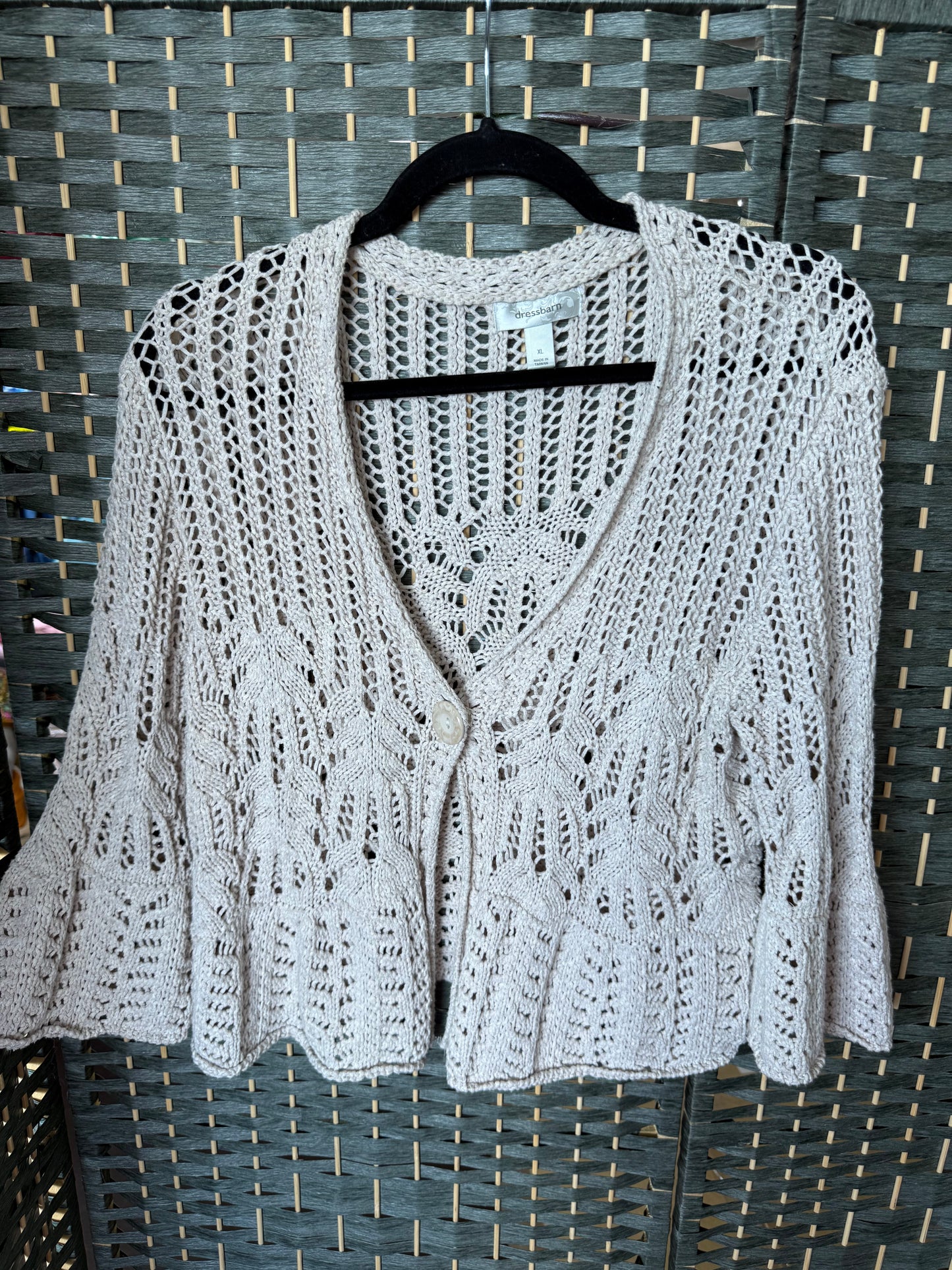 XL. SWEATER