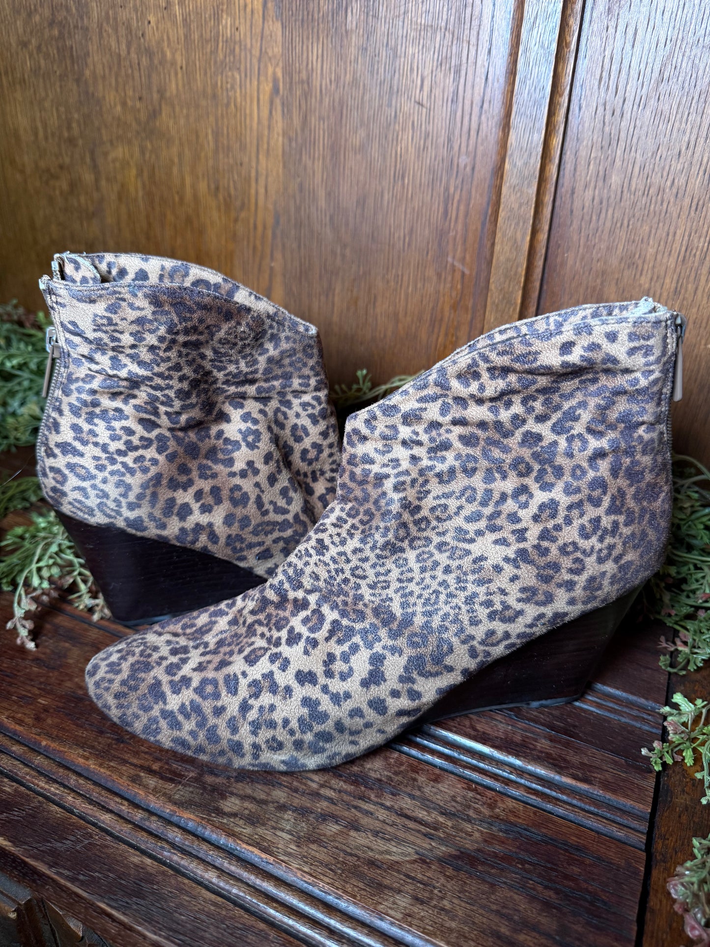 9.5 short cheetah booties