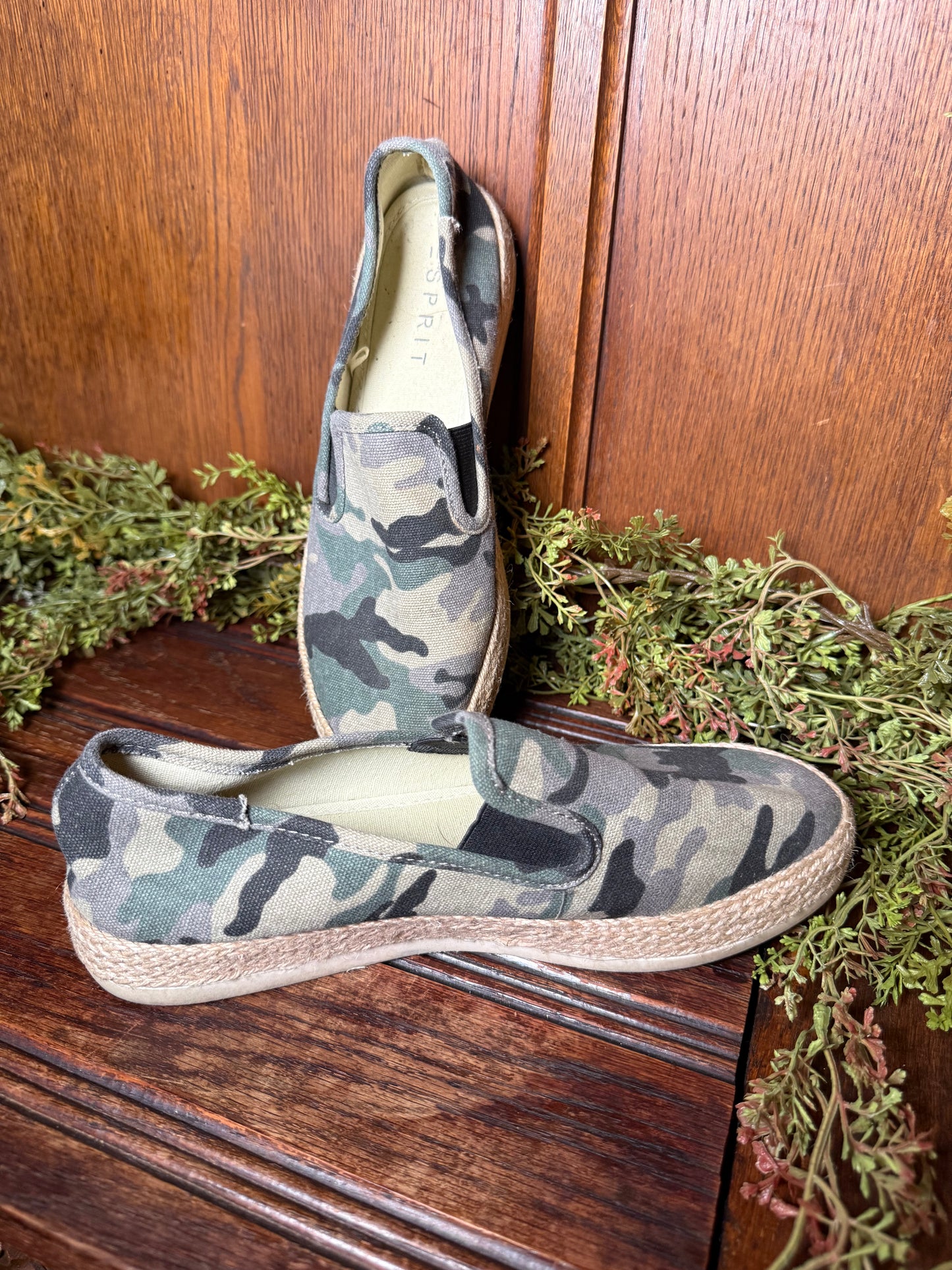 9 Camo shoes with fur lining