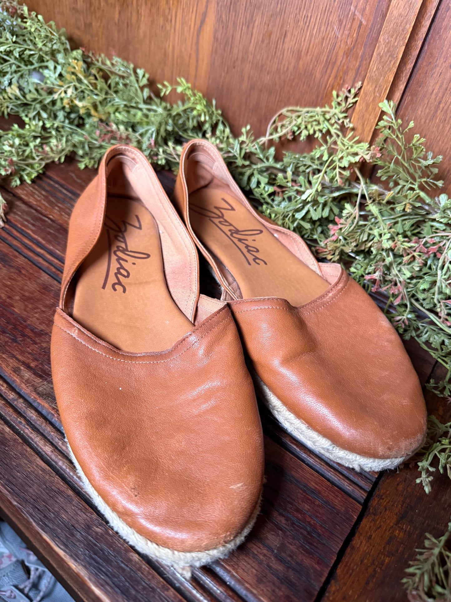 9.5 Leather flats