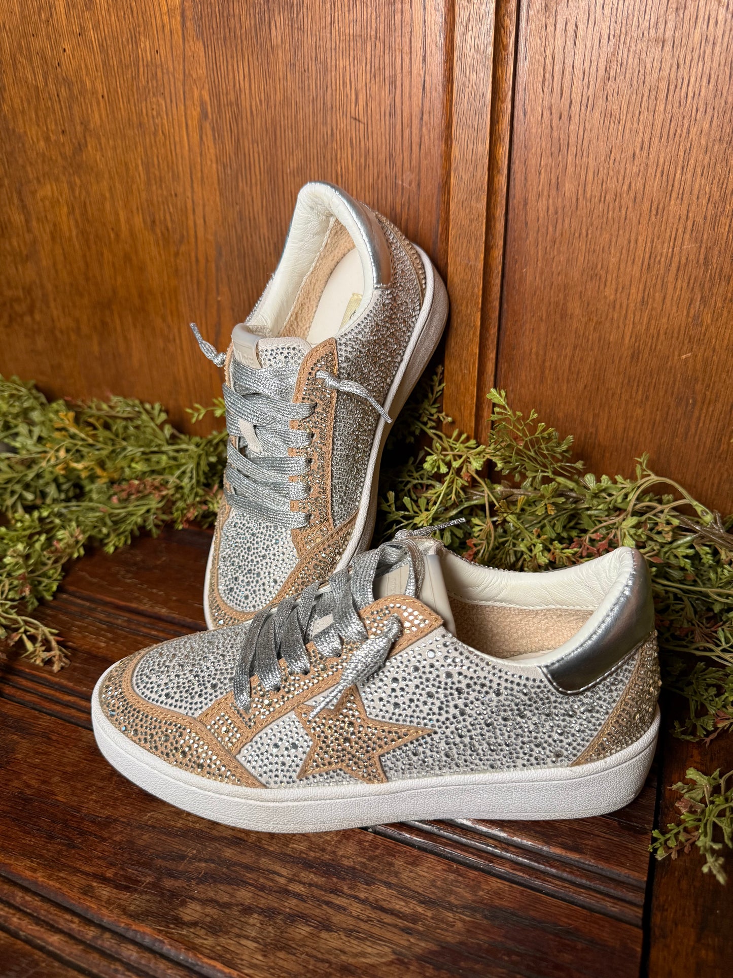 5.5 glitter tennis shoes