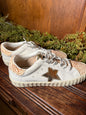 8.5 star tennis shoes