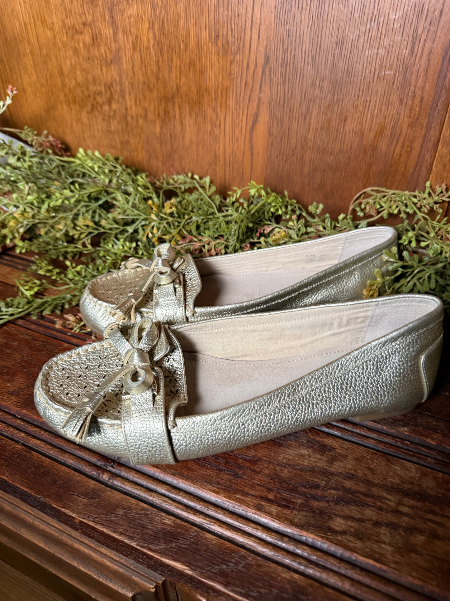 9.5 gold flats