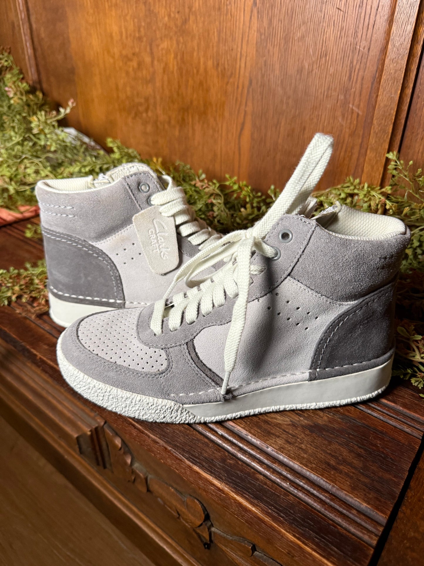 7 high top tennis shoes