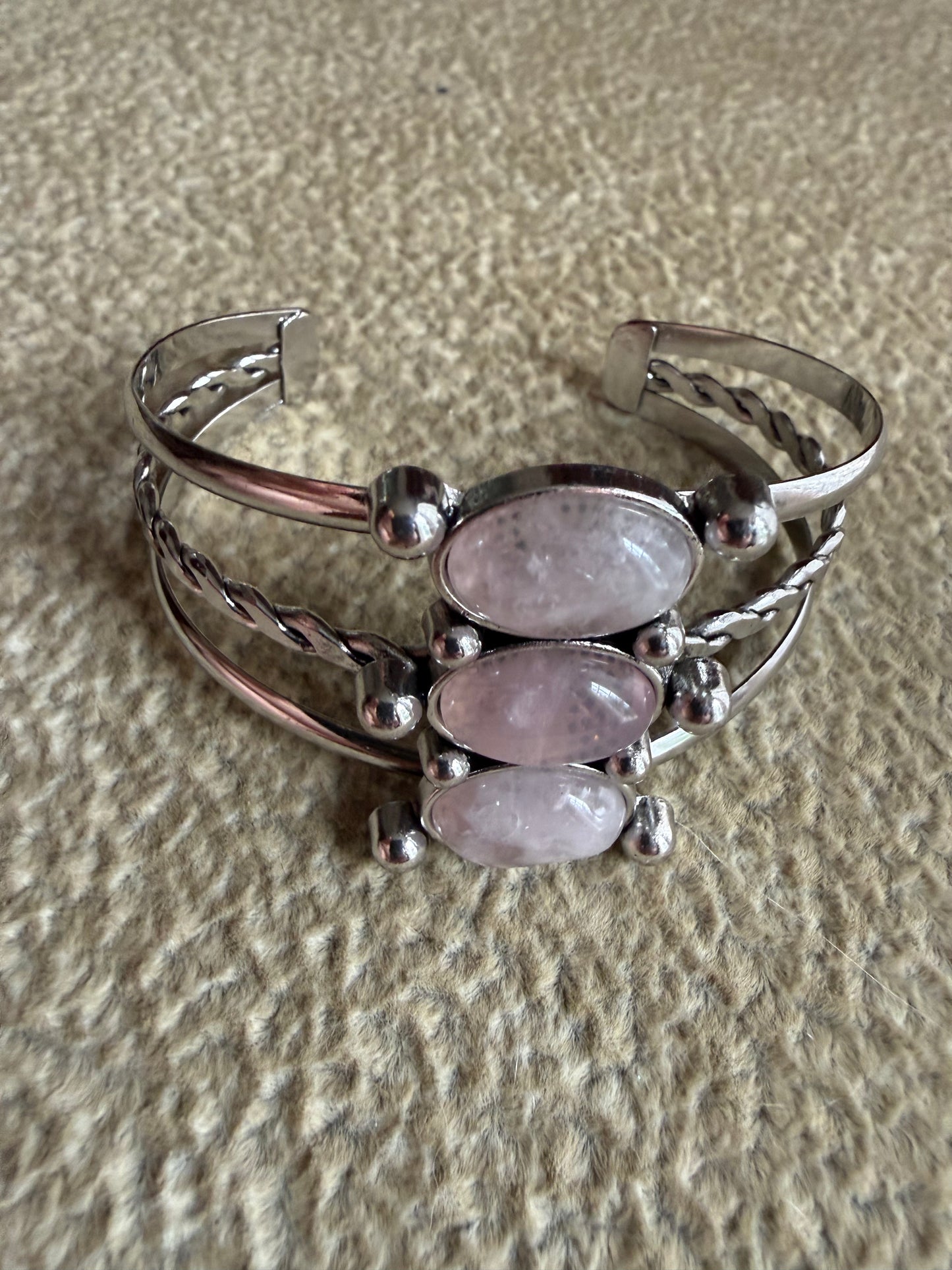 bracelet pink accent