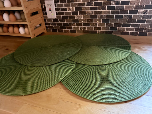 GREEN PLACE MATS QTY 4