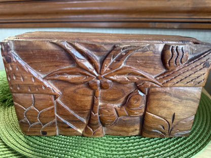 Vintage Hand Carved Wooden Trinket Box – Tropical Palm Tree & Hut Folk Art