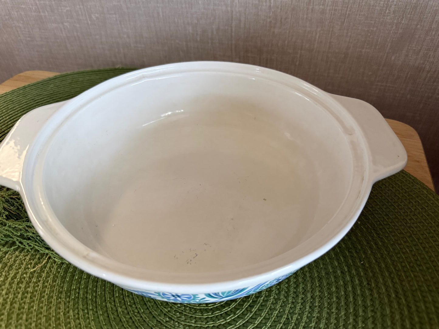 Vintage 1950s Prizer-Ware Pennsylvania Tulip Enameled Cast Iron Casserole Dish